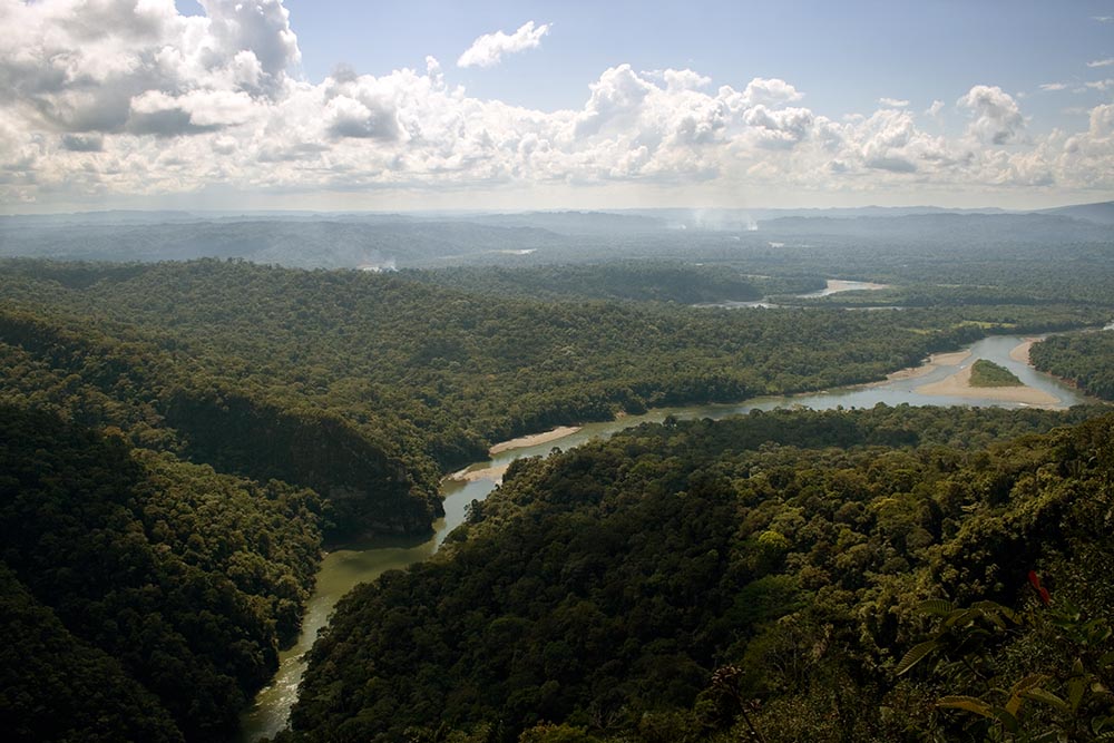 Sanctuaire Megantoni, et du rio Vilcanota, l'un des affluents importants de l'Amazone